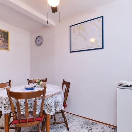 Apartman Ana Mali Losinj Bagian luar foto