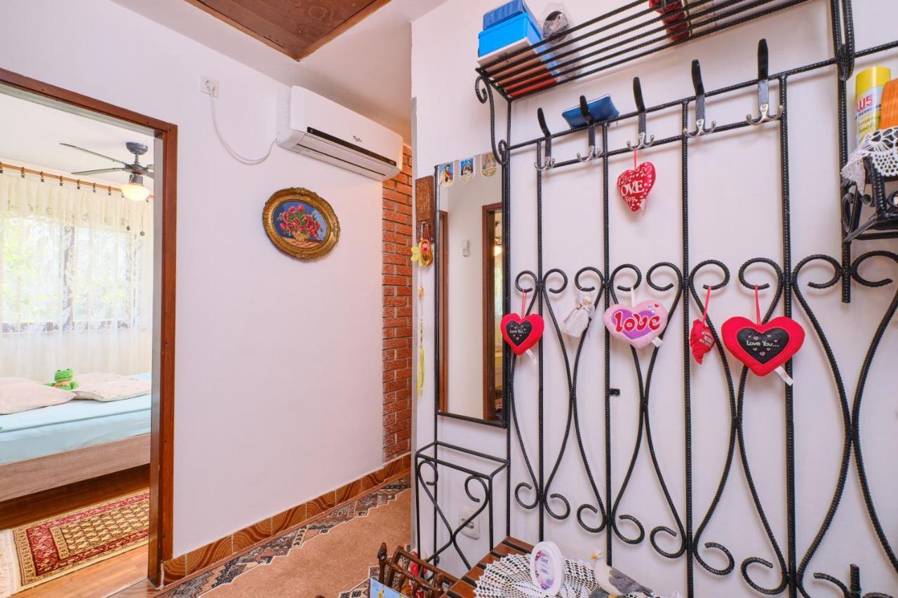 Apartman Ana Mali Losinj Bagian luar foto