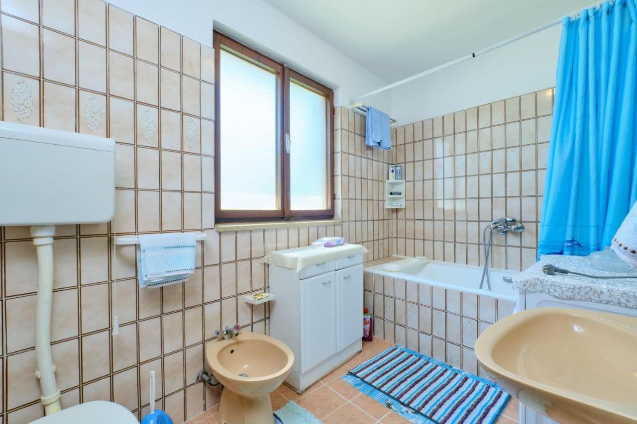 Apartman Ana Mali Losinj Bagian luar foto